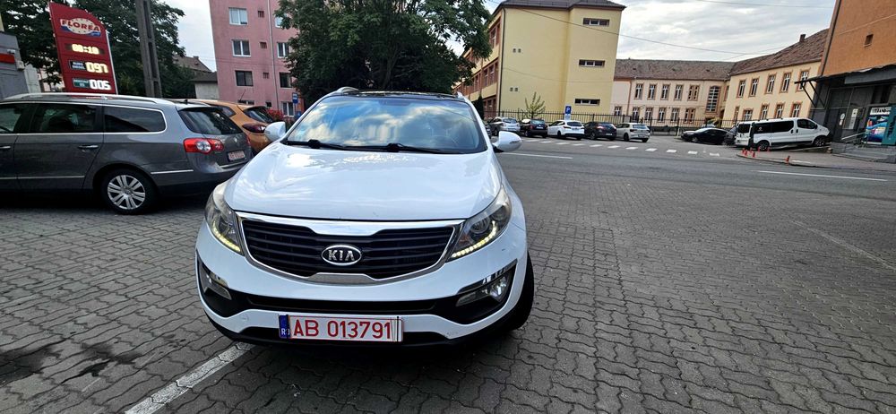 KIA Sportage 2011 — imagine 2