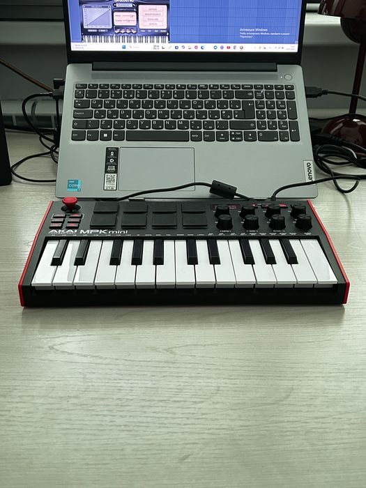 Миди клавиатура.