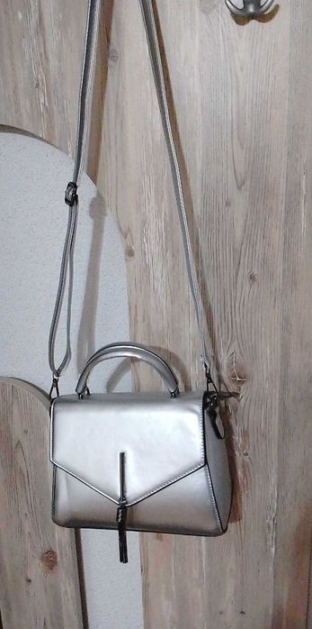 Дамска чанта Сребристо