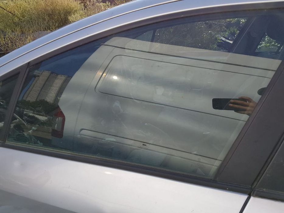 Geam / Sticla Usa / Portiera Stanga Fata Culisant Peugeot 407 2004 - 2010