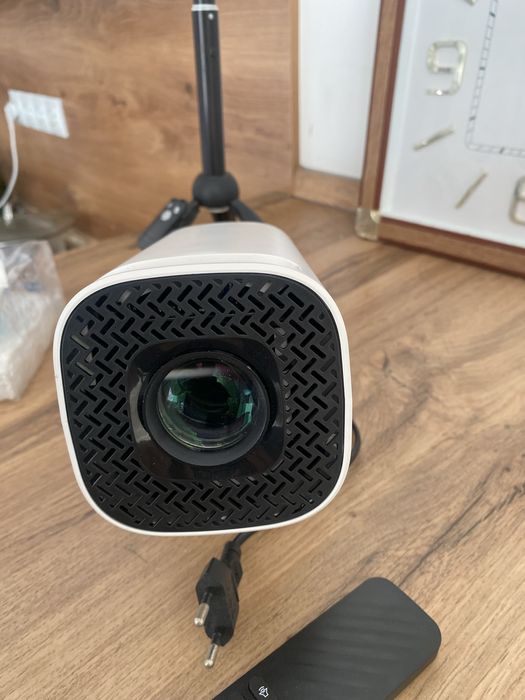 Проектор Tommili