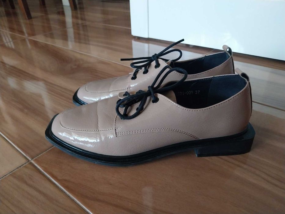 Дамски обувки размер 37