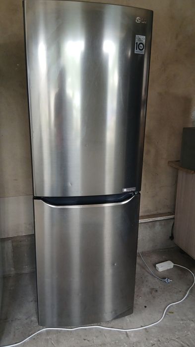 Продаю холодильник Лж в отличном состоянии С ДОСТАВКОЙ ДО ДОМА.
