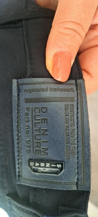 Vand pantaloni baieti