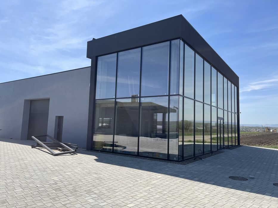 Spatiu Comercial/ Reprezentanta/ Service auto/ Magazin/ DE INCHIRIAT..