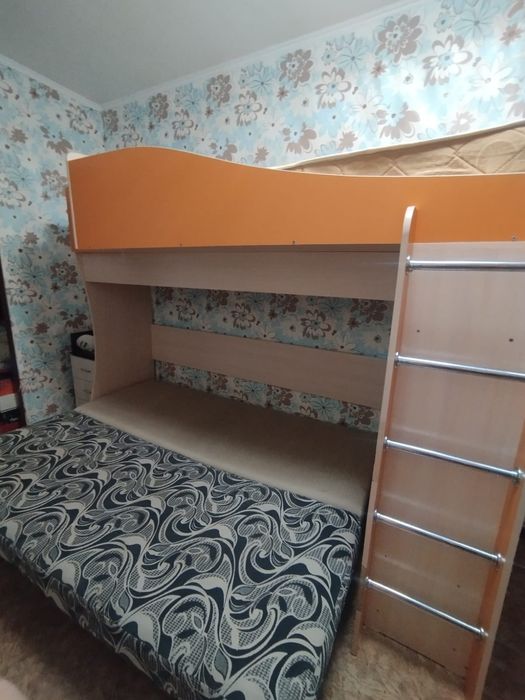 Двухъярусная кровать