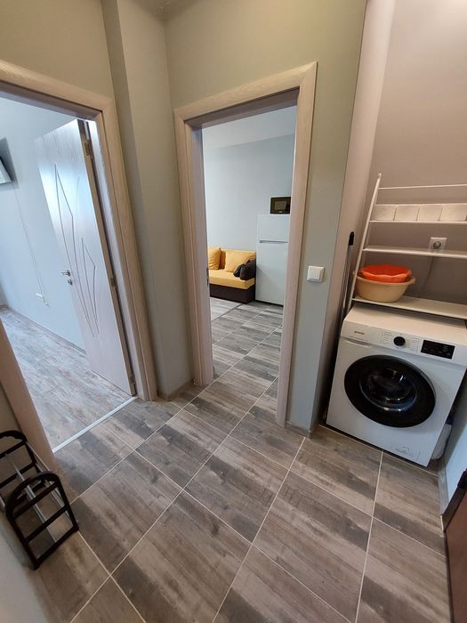 Дава се под наем Двустаен апартамент в Бургас, Сарафово - 50 кв.м за 433.5 € - Снимка #1