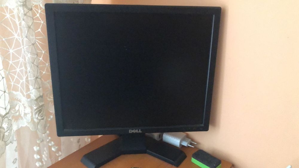 vând unitate și monitor DELL