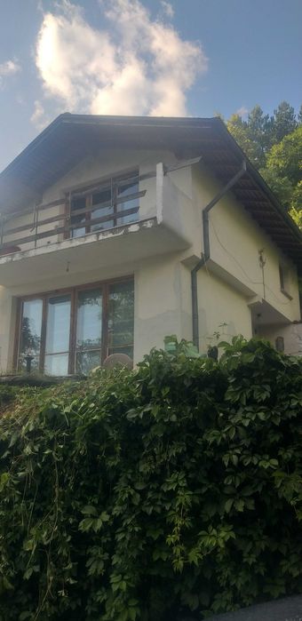 Продавам Вила във Владая