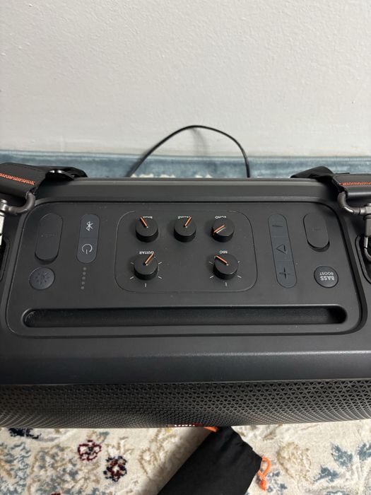 JBL partybox on-the-go