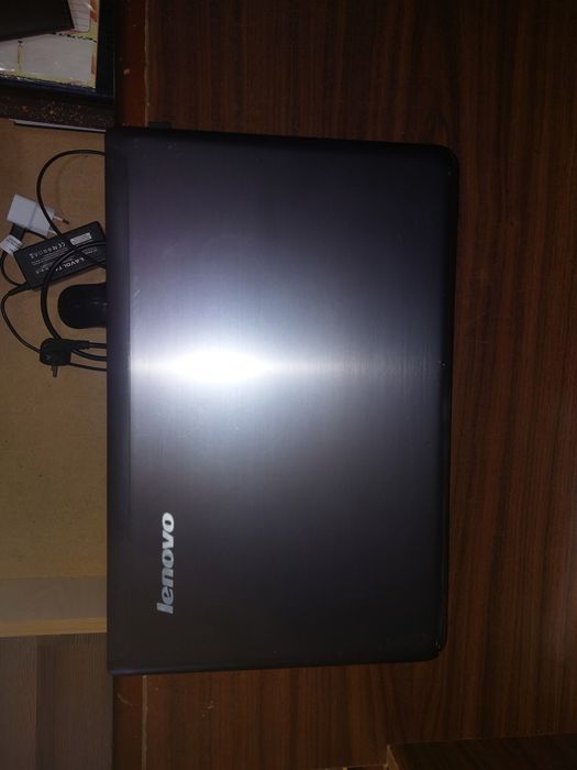 Лаптоп леново z 570