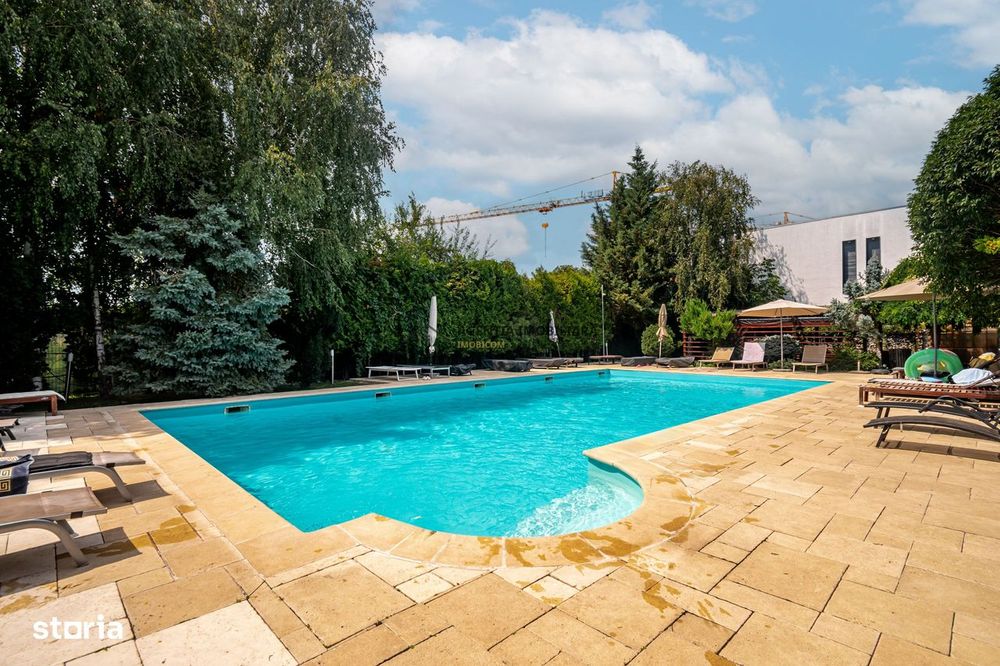 2 camere premium cu terasă privată și piscină