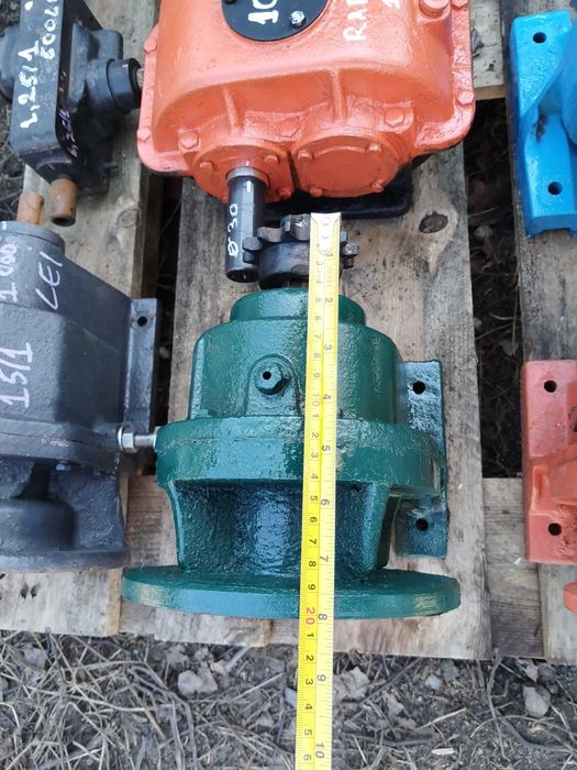 Reductor raport 50 la 1 foraj