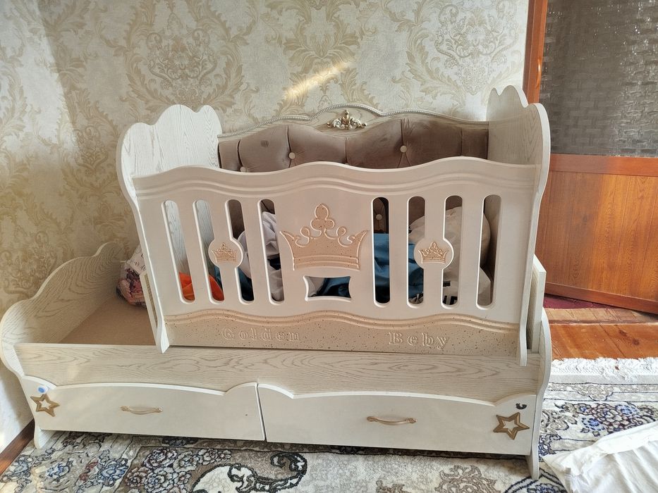 Детский кровать сотилади