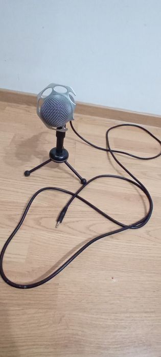 Microfon știu ca merge bn
