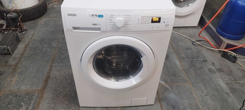 Пералня със сушилня ZANUSSI 7кг. внос от Англия