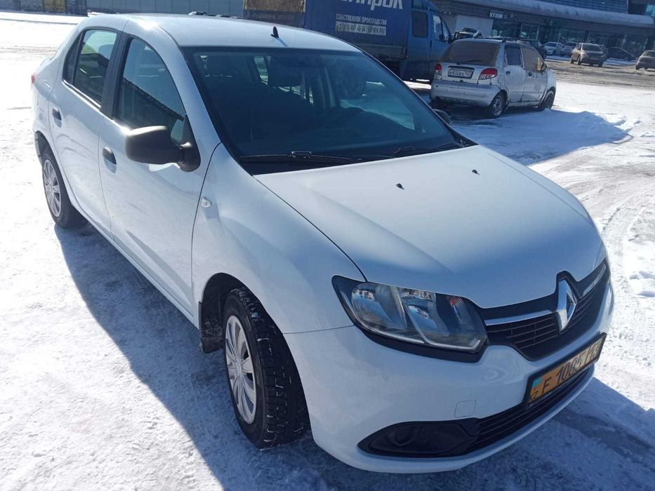 Renault Logan 2018 года, с небольшим пробегом