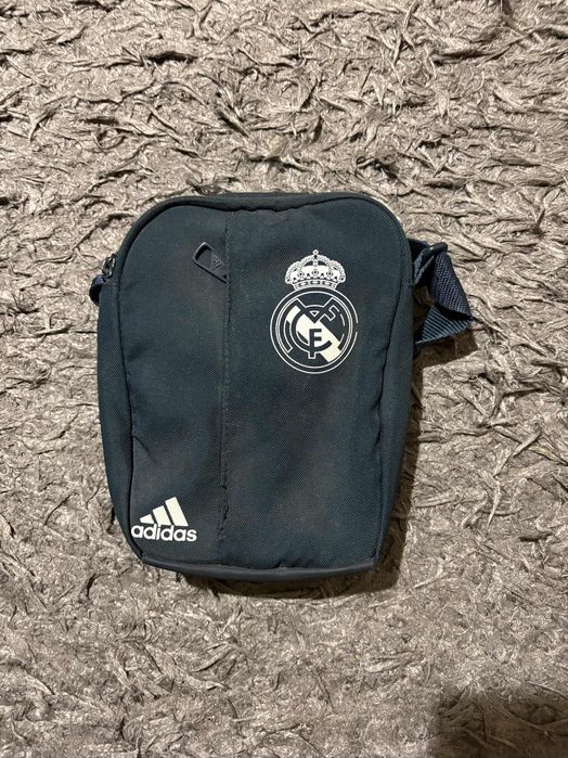 Продавам Чанта на Реал Мадрид