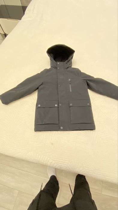 Продам детскую куртку.