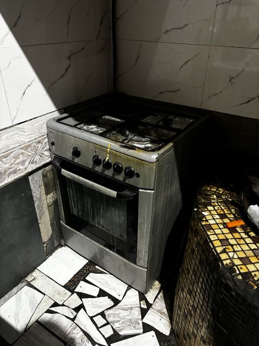 продается газовая плита