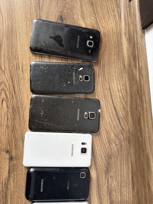 Vand telefoane samsung