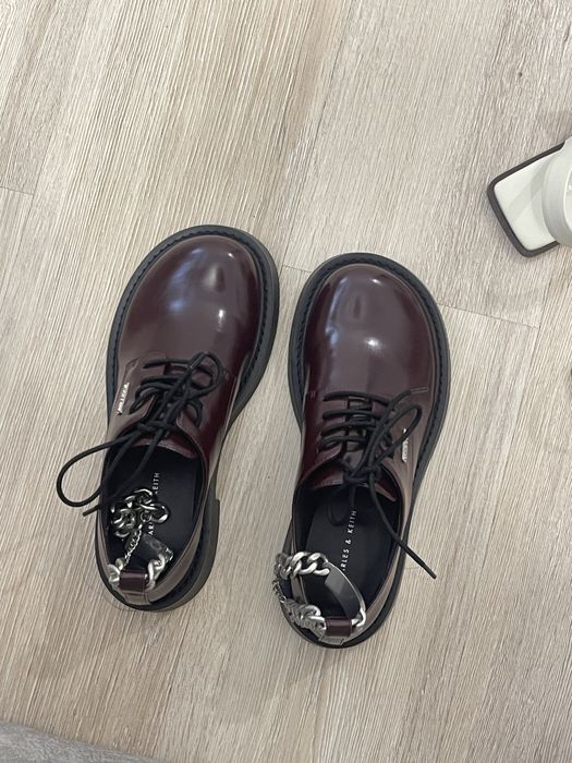 Лоферы от Charles&keith