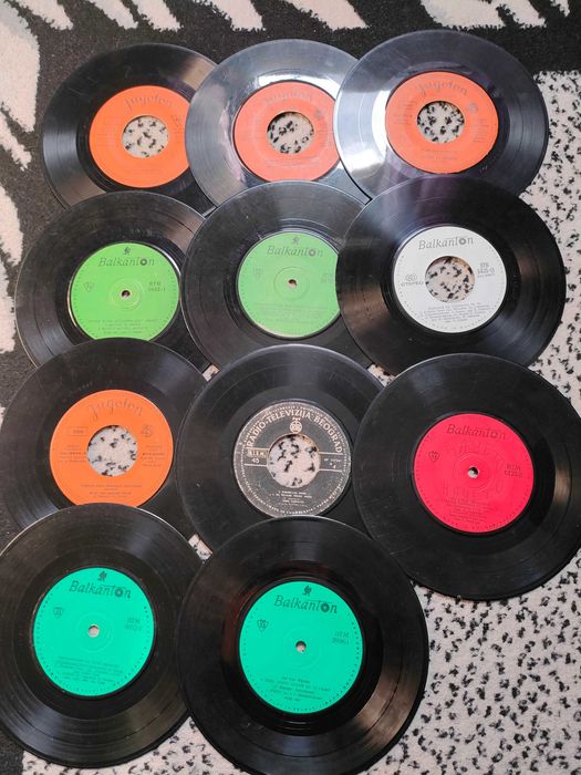 Стари грамофонни плочи