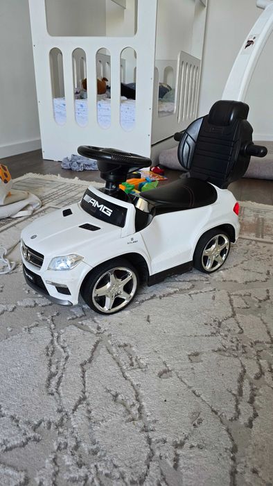 Машинка толокар Mercedes