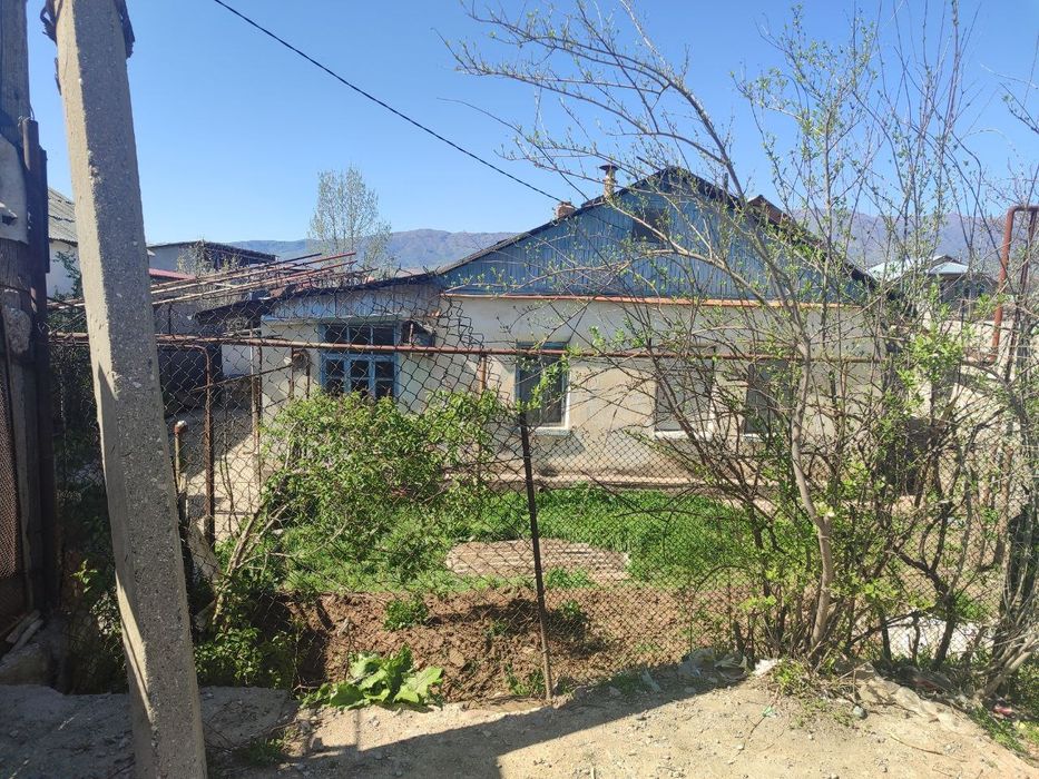 Продам дом на участке 4.3 соток