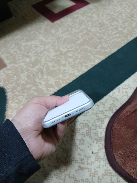 Продаётся iPhone 17 Pro Max Silver