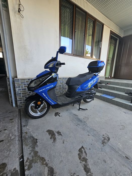 Продается новый скутер Лифан