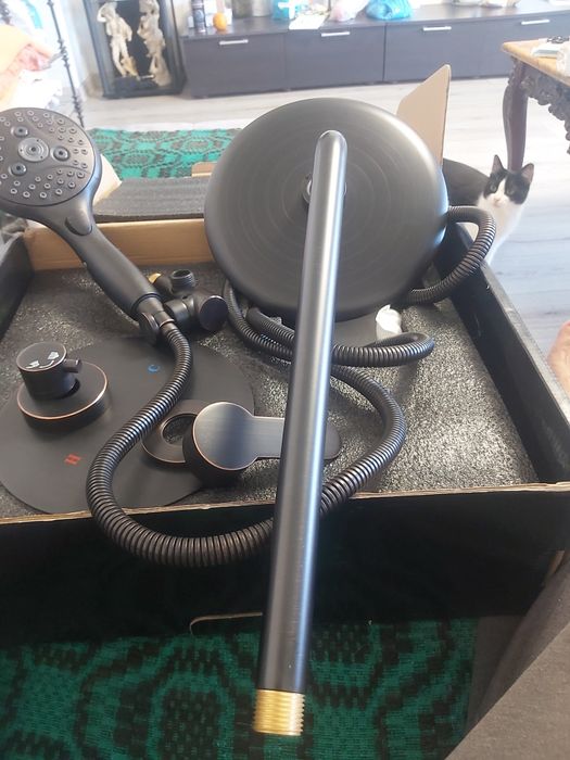 Coloană de duș cu hidromasaj  pentru cabina de duș .