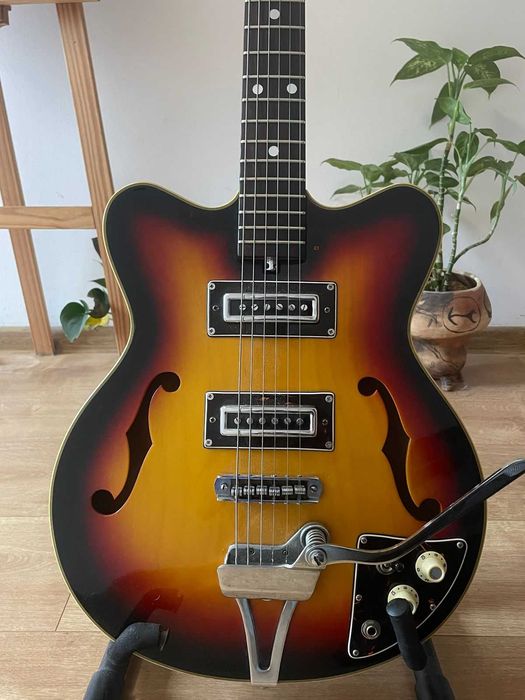 Chitara japoneza 1960-1970 MIJ restaurata, conditie perfecta (TEISCO/SILVERTONE)