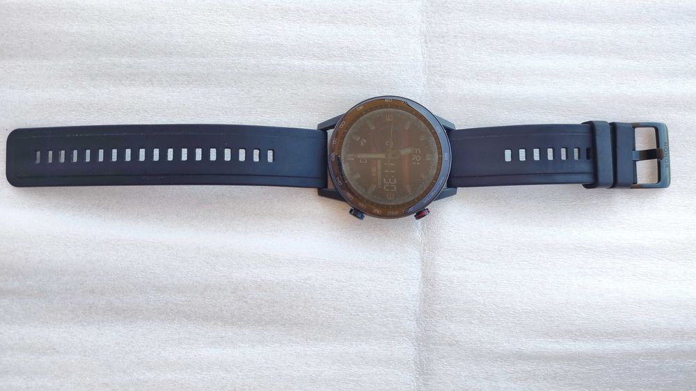 Продавам смарт-часовник Huawei Honor Magic Watch 2