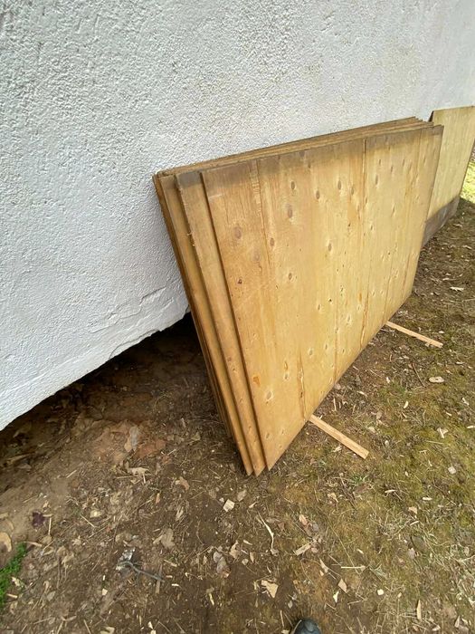 Продавам талашитени плоскости 130×200 см, дебелина 1 см.