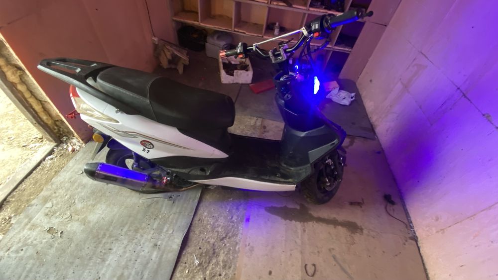 В продаже м8 на ходу