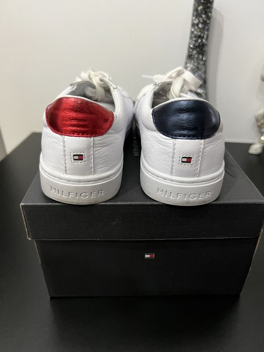 Adidasi Tommy Hilfiger marimea 37