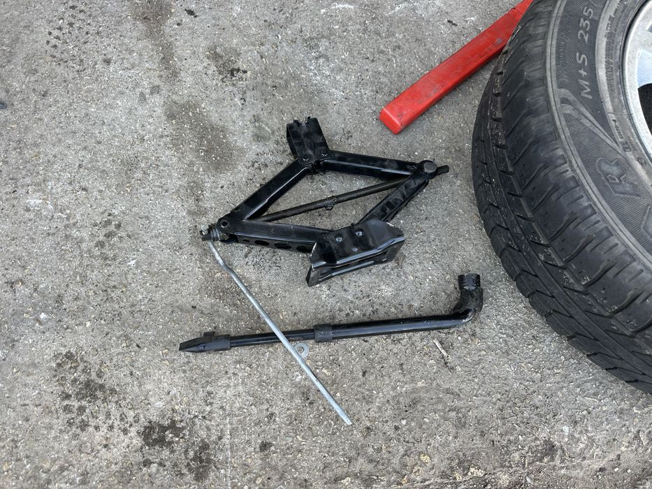 Авариен комплект за джип 5х108