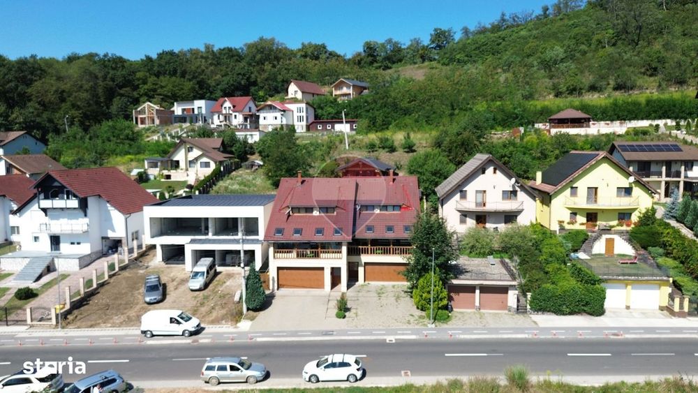 Casă / Vilă cu 4 camere de vânzare în zona Sud-Vest