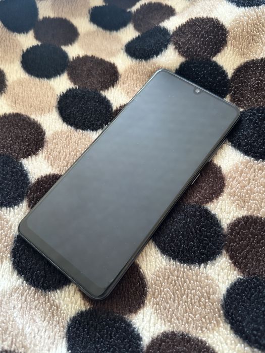 Продам Samsung A31 в идеальном состоянии