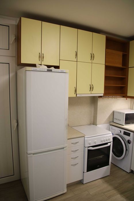Дава се под наем Тристаен апартамент в Варна, Център - 70 кв.м за 648.21 € - Снимка #11