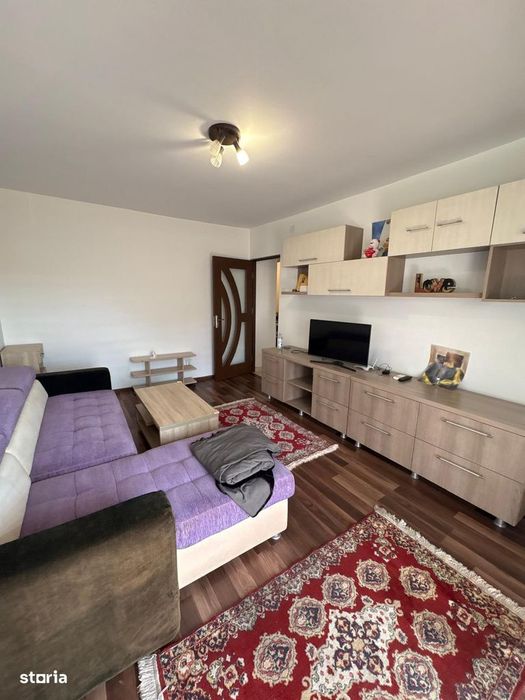 3 cam d et 2/4 70 mp zona gari   550 euro liber mob si utilat renovat