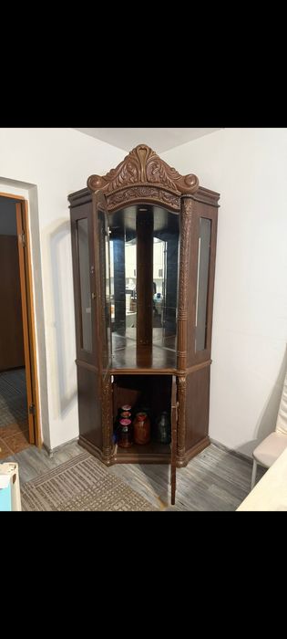 Кухонный шкаф сатылады