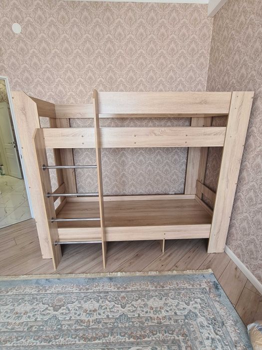 Двухярусная, детская кровать.