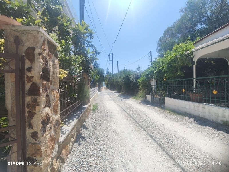 ПРОДАВА ! Самостоятелна къща в Паралия Офринио