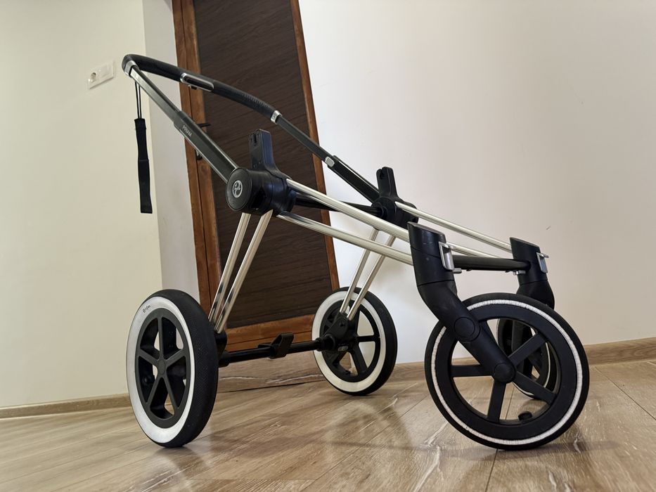 Cybex priam - шаси с два коша