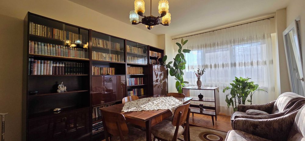 Proprietar, vand apartament 4 camere, ultracentral, Targoviste