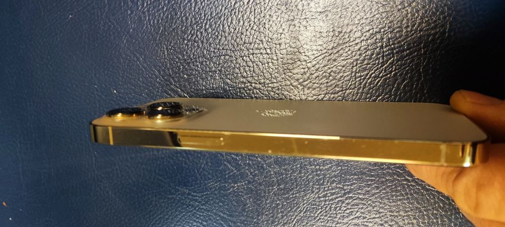 Продам iPhone 13 pro