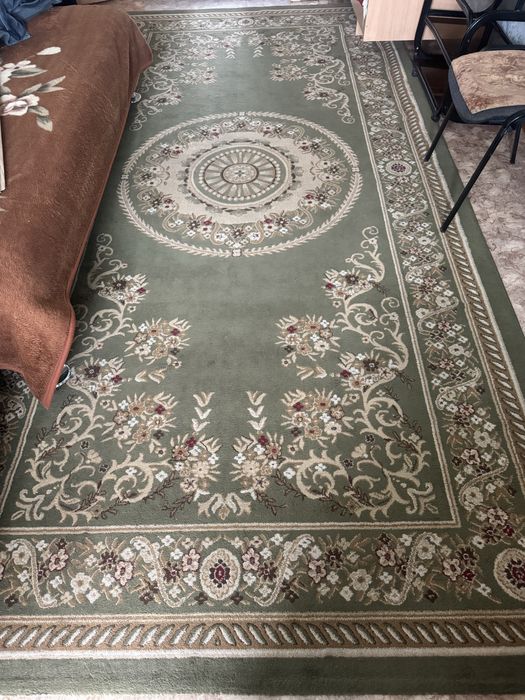 Продается ковер 2*4 метра