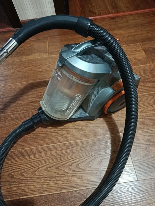 Свой пылесос Midea